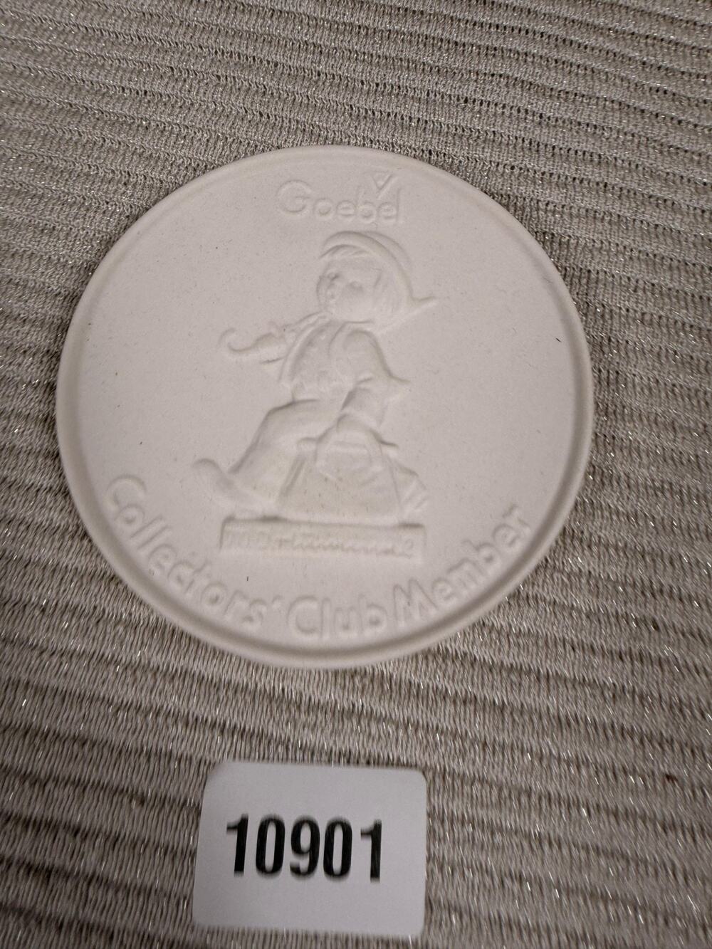 Hummel Goebel Collectors' Club Member 4" Plaque Plate NEW NO BOX